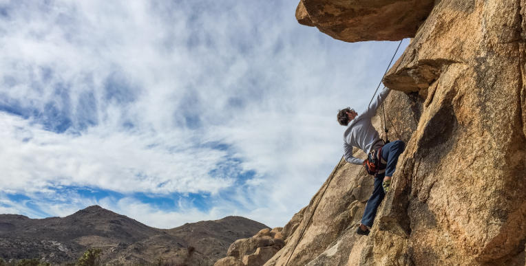 rock climbing blue mountains