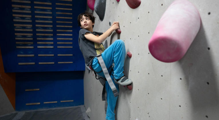limbo bouldering