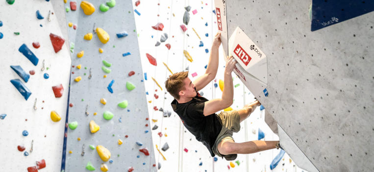 hub rock climbing