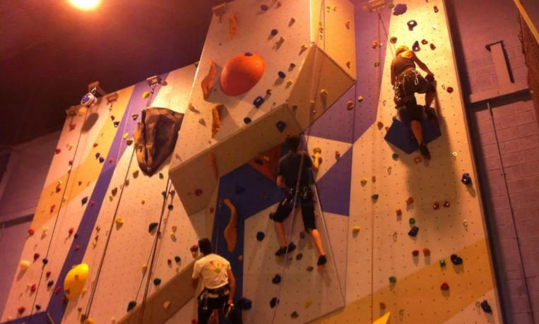 harrow rock climbing