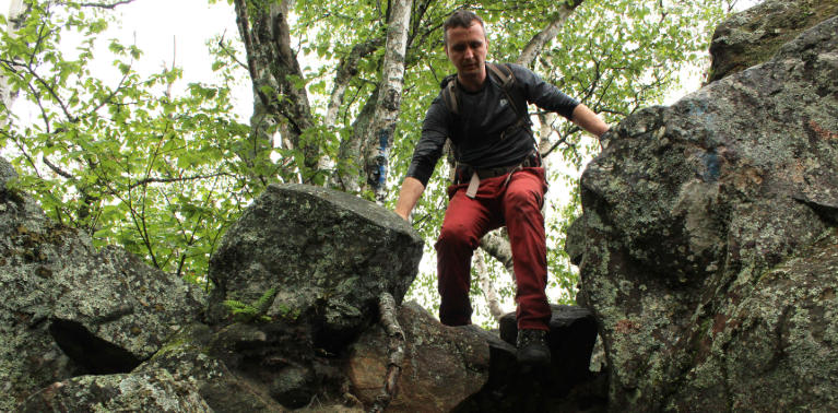 chimney rock climbing